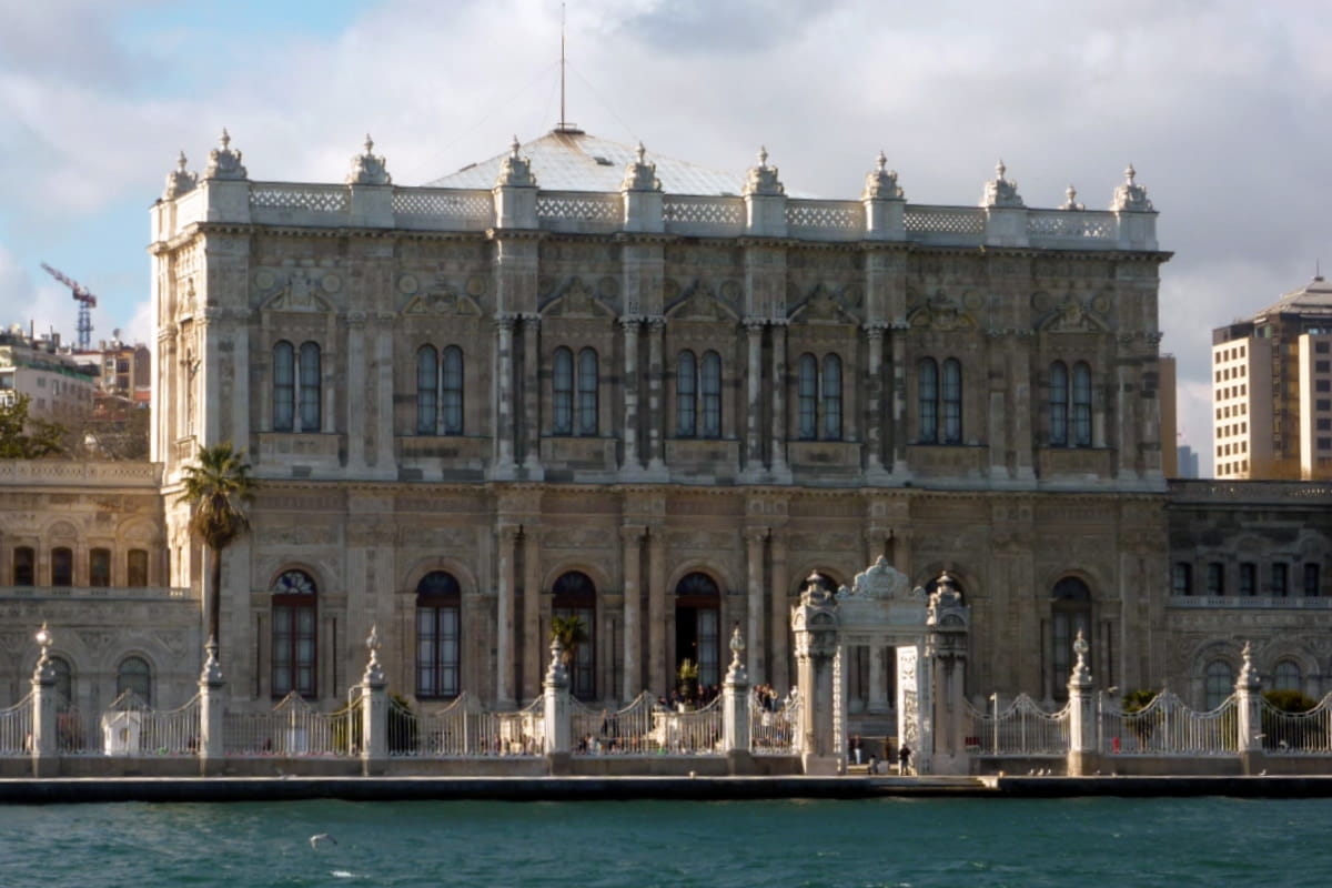 The Architectural Marvel of Dolmabahçe Palace: An Overview